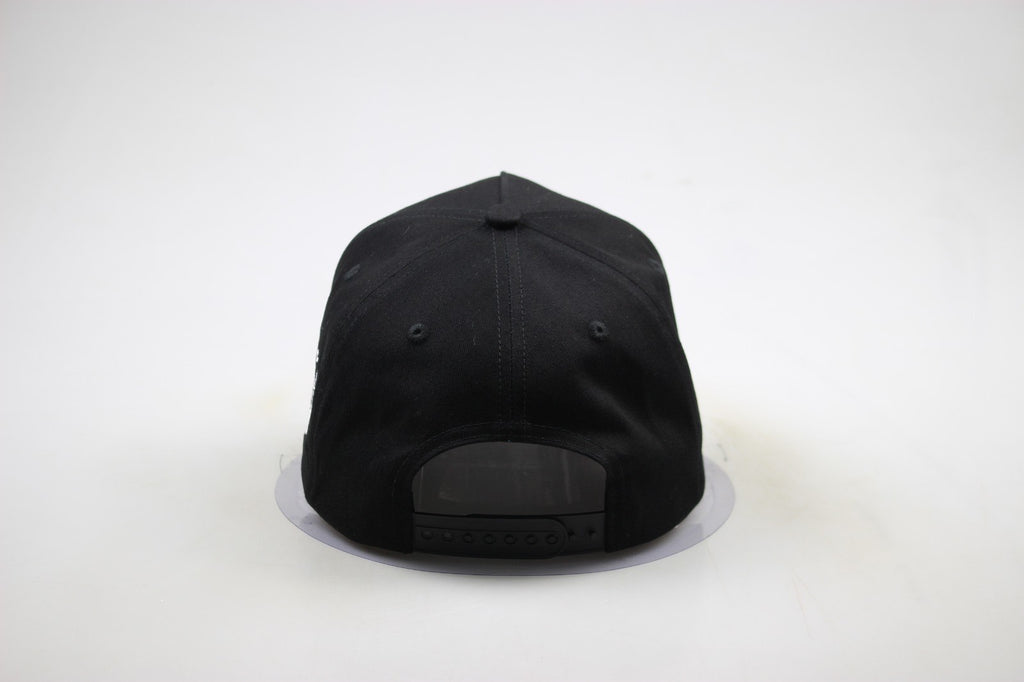 Bold Yard Legend Cap – Black & White